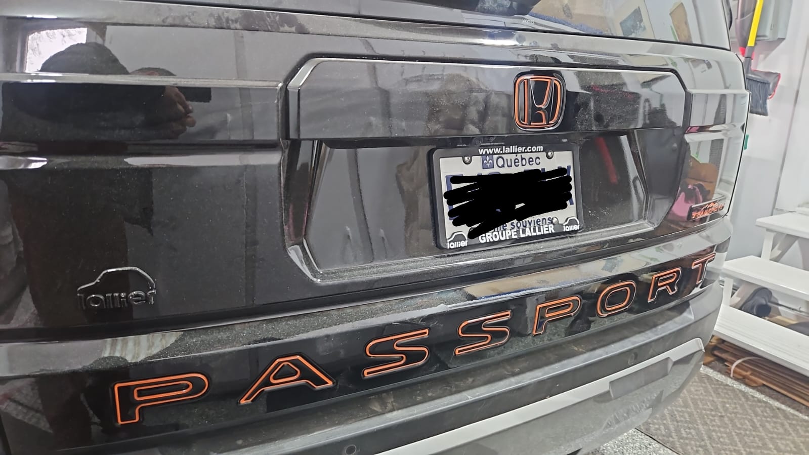 2-Tone Hood and Tailgate Logo Kit for 2026 Honda Passport — 4