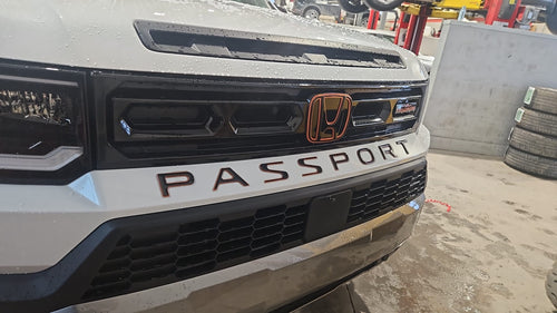 2-Tone Hood and Tailgate Logo Kit for 2026 Honda Passport — 2