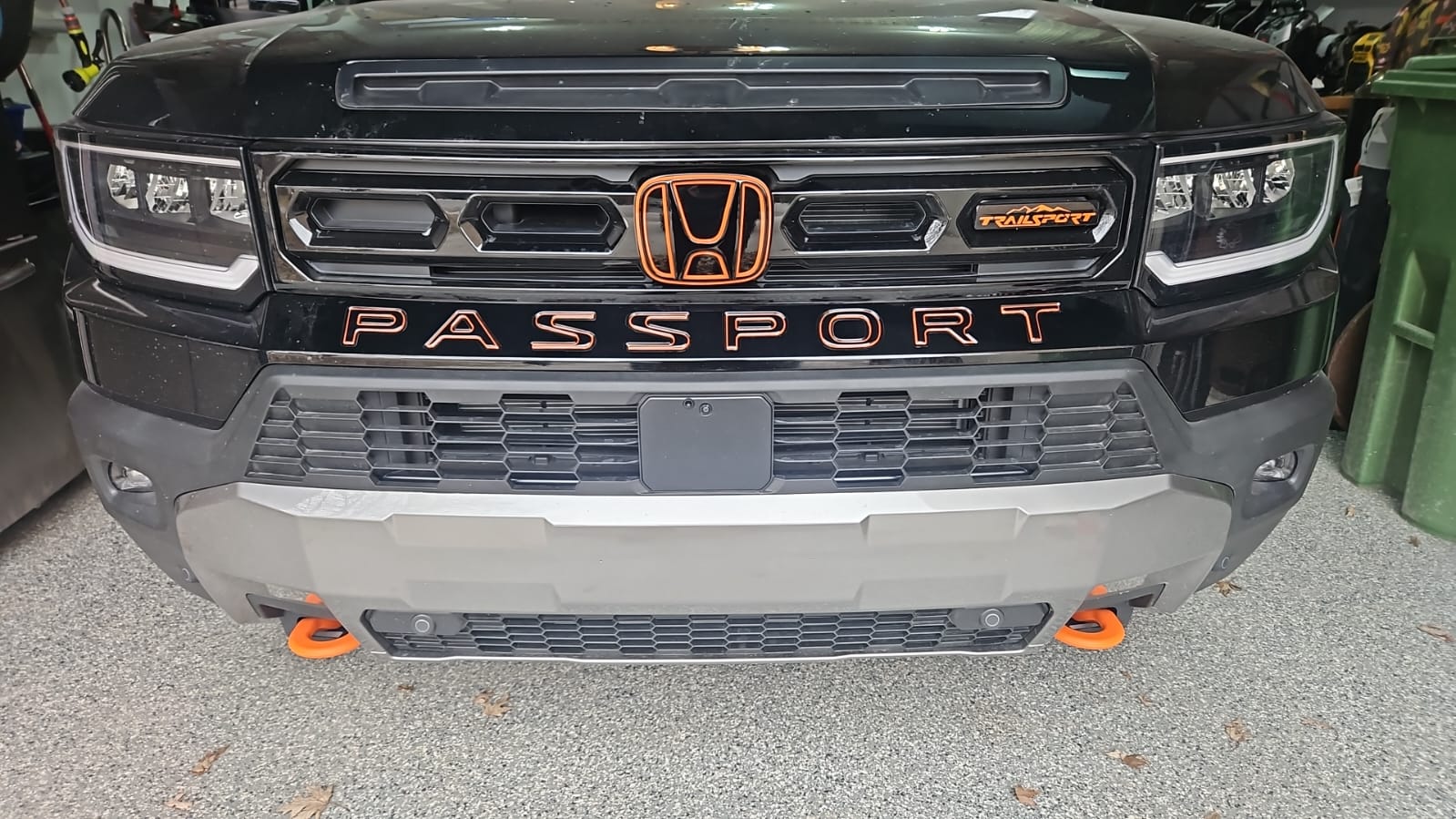 2-Tone Hood and Tailgate Logo Kit for 2026 Honda Passport — 5