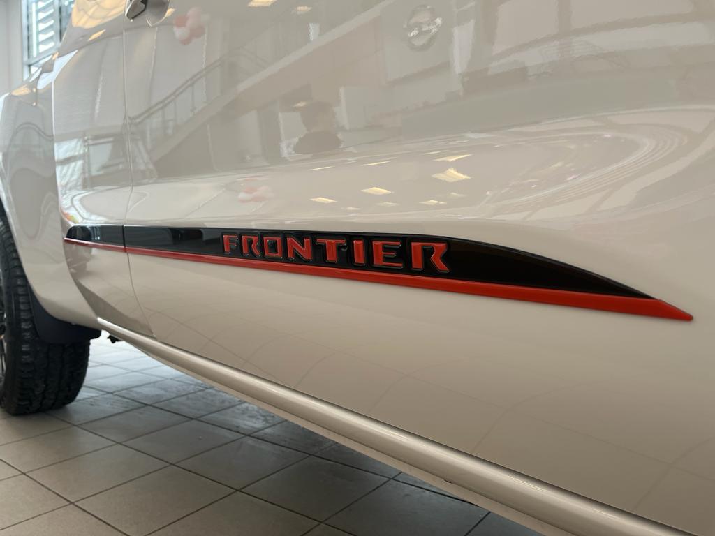 2-Tone Groove Trims for 2022-2026 Nissan Frontier (King Cab) — 4