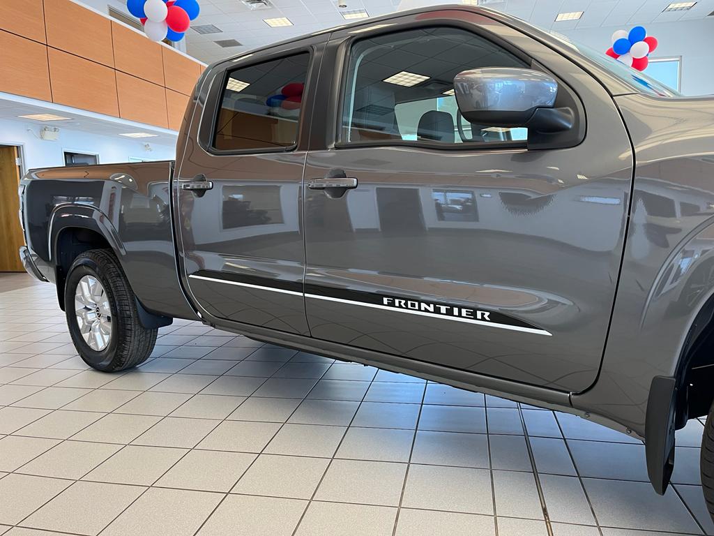 2-Tone Groove Trims for 2022-2026 Nissan Frontier (Crew Cab) — 4