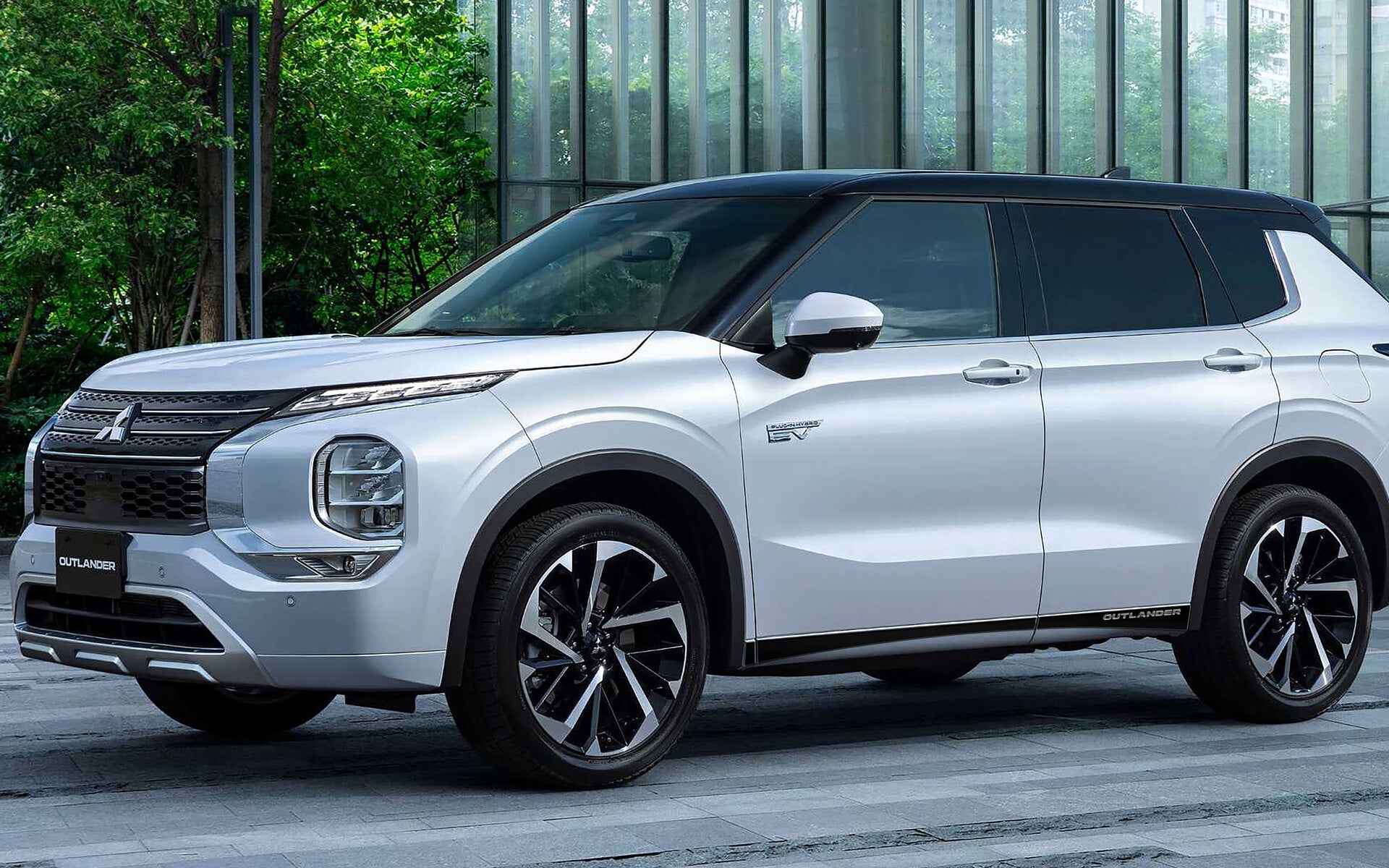 Rocker Trims for 2022-2026 Mitsubishi Outlander — 3