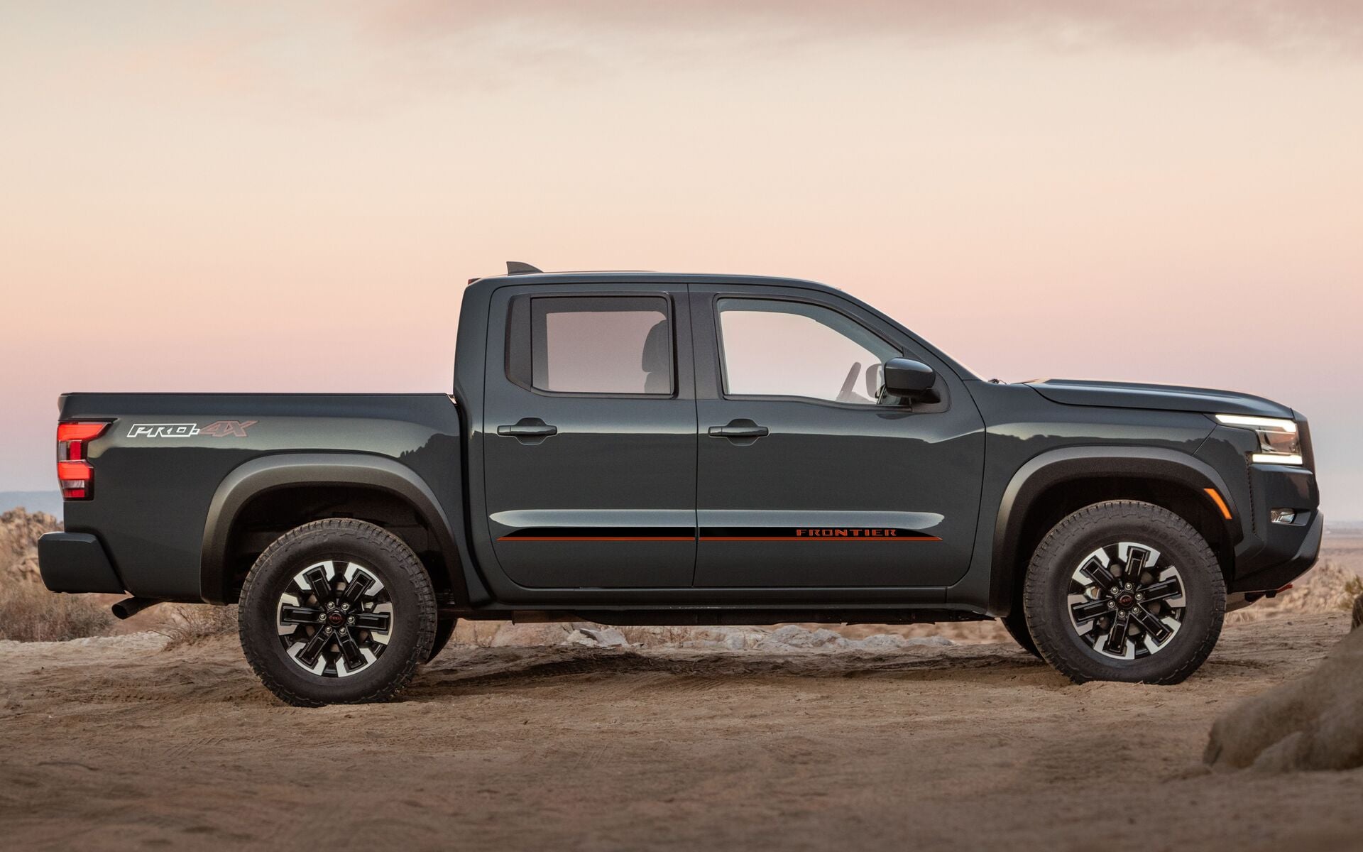 2-Tone Groove Trims for 2022-2026 Nissan Frontier (Crew Cab) — 3