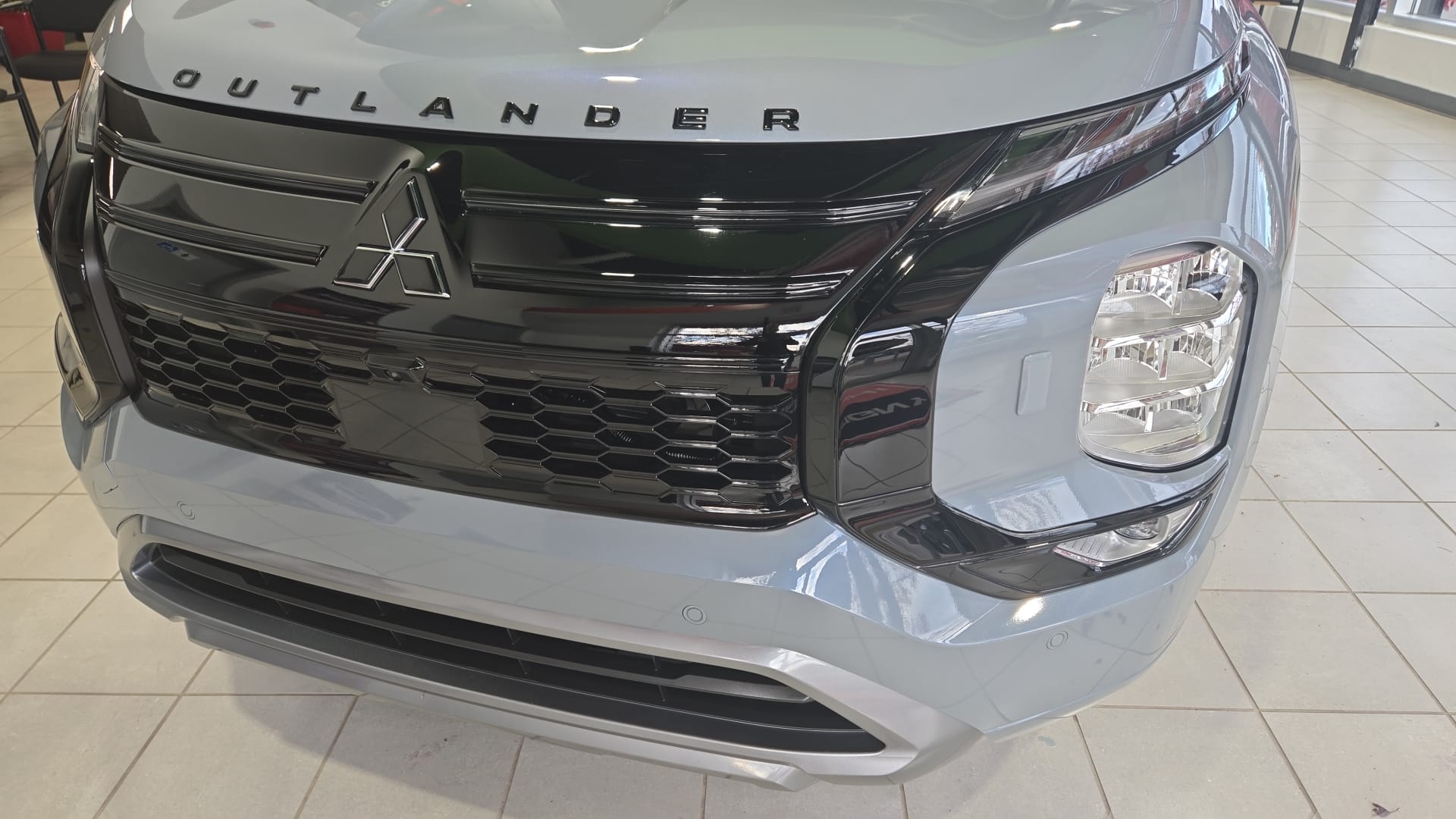 Front Fascia Trim (with Fog Lights) for 2022-2026 Mitsubishi Outlander — 2